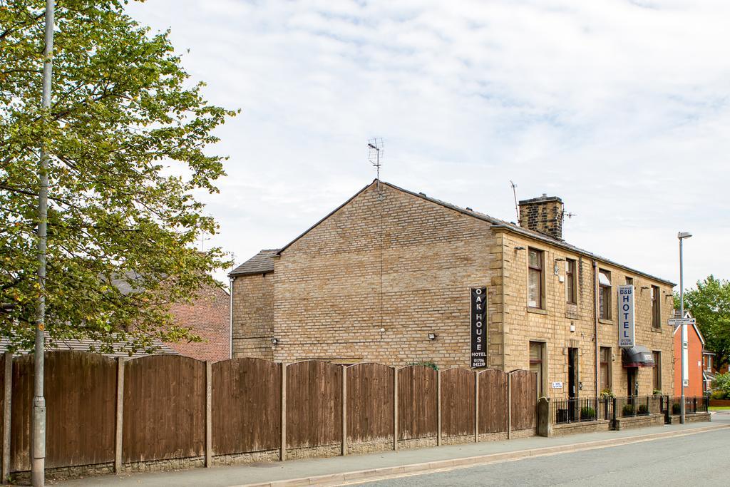 Oak House Bb Bed & Breakfast Oldham Exterior photo